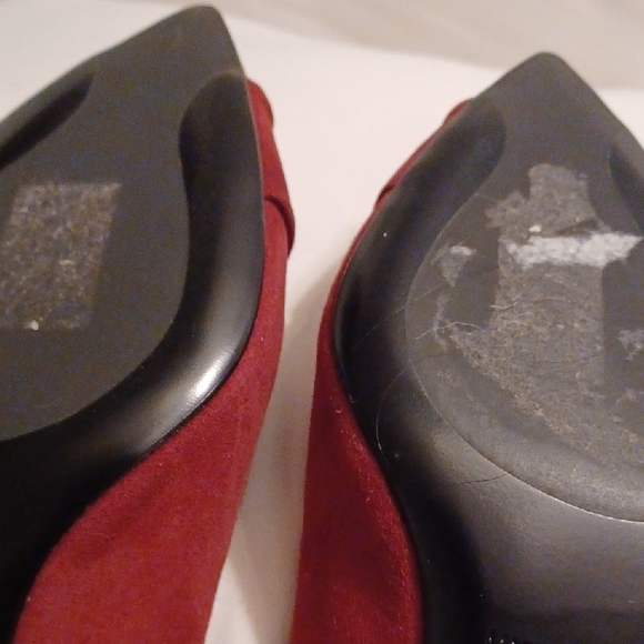 Marina Rinaldi Red Heels with Bow Accent - Picture 12 of 12